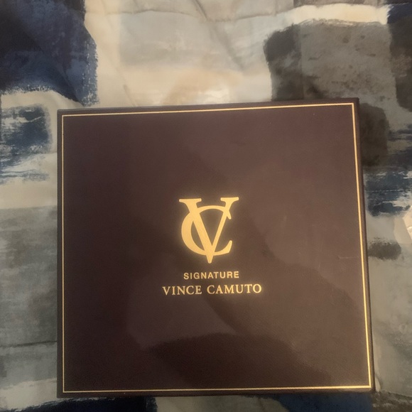 VINCE CAMUTO PARTY HEELS . WORN ONCE ONLY . - Picture 4 of 4